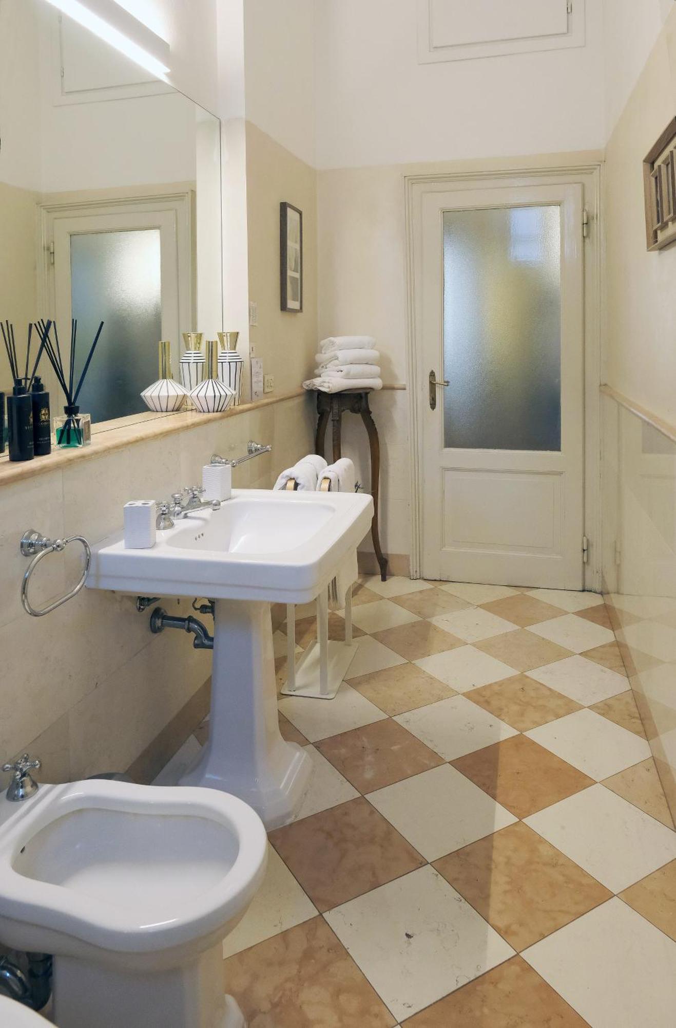 Comecasa 2 Bedrooms Apartment In Via Curtatone Mediolan Zewnętrze zdjęcie